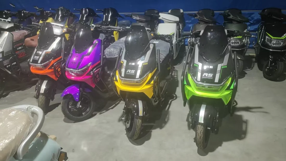 D33 City delivery scooter