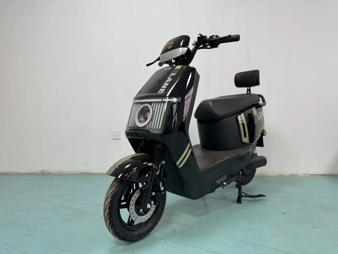 D35 City scooter with backrest